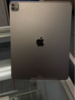 iPad Pro 12.9” 6th Gen 256GB WiFi