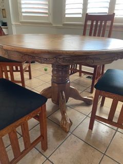 PRICE REDUCED!! Oak Table With 4 Oak Chairs