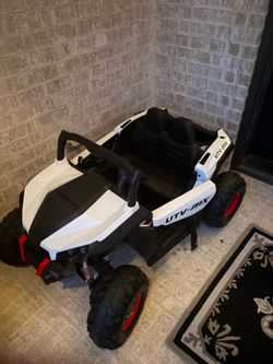 Toy car