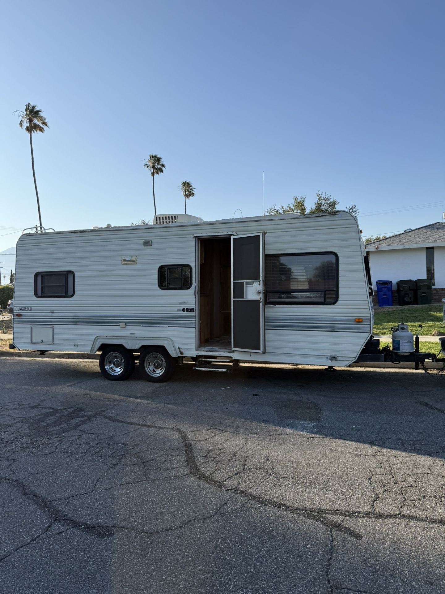 1995 cmpan travel trailer