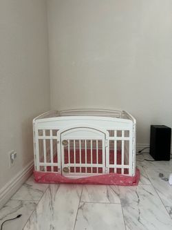 Dog playpen with playpen bottom pad