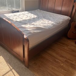 Full Size Bed With Dresser 