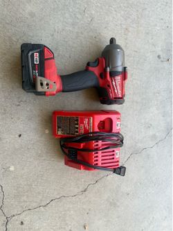 Milwaukee impact 1/2” with charger