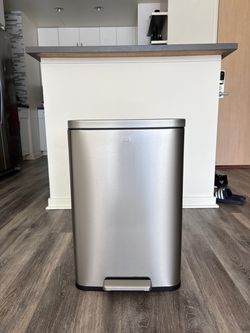 EKO Stainless Steel Trash Can