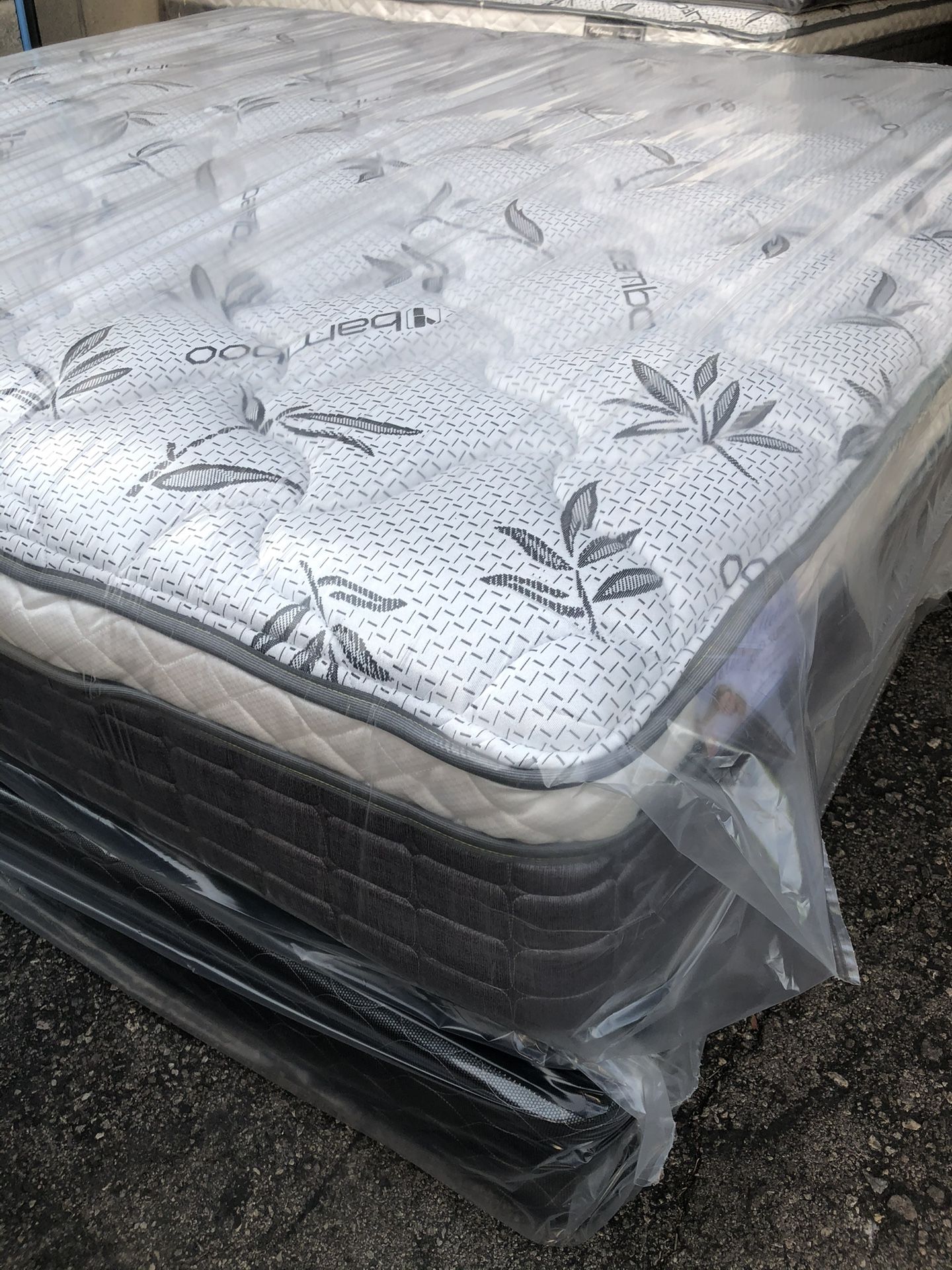 Brand new ,E King,Cal King,Queen,Full And Twin Size Pillow Top Mattress And Box Spring,Prices Are Between $160-$350
