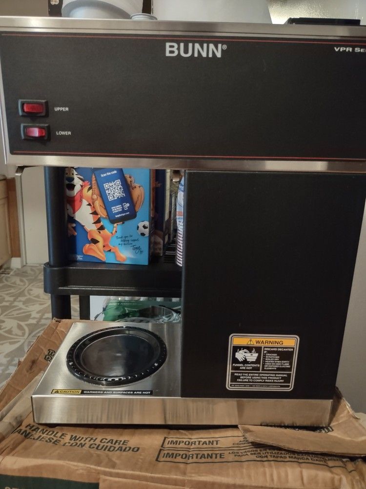 Coffee Machine, Industrial Like New With Extras