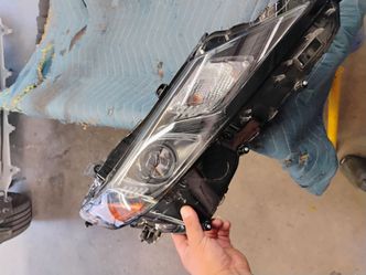 2018 Toyota Camry led headlight passenger side rt oem