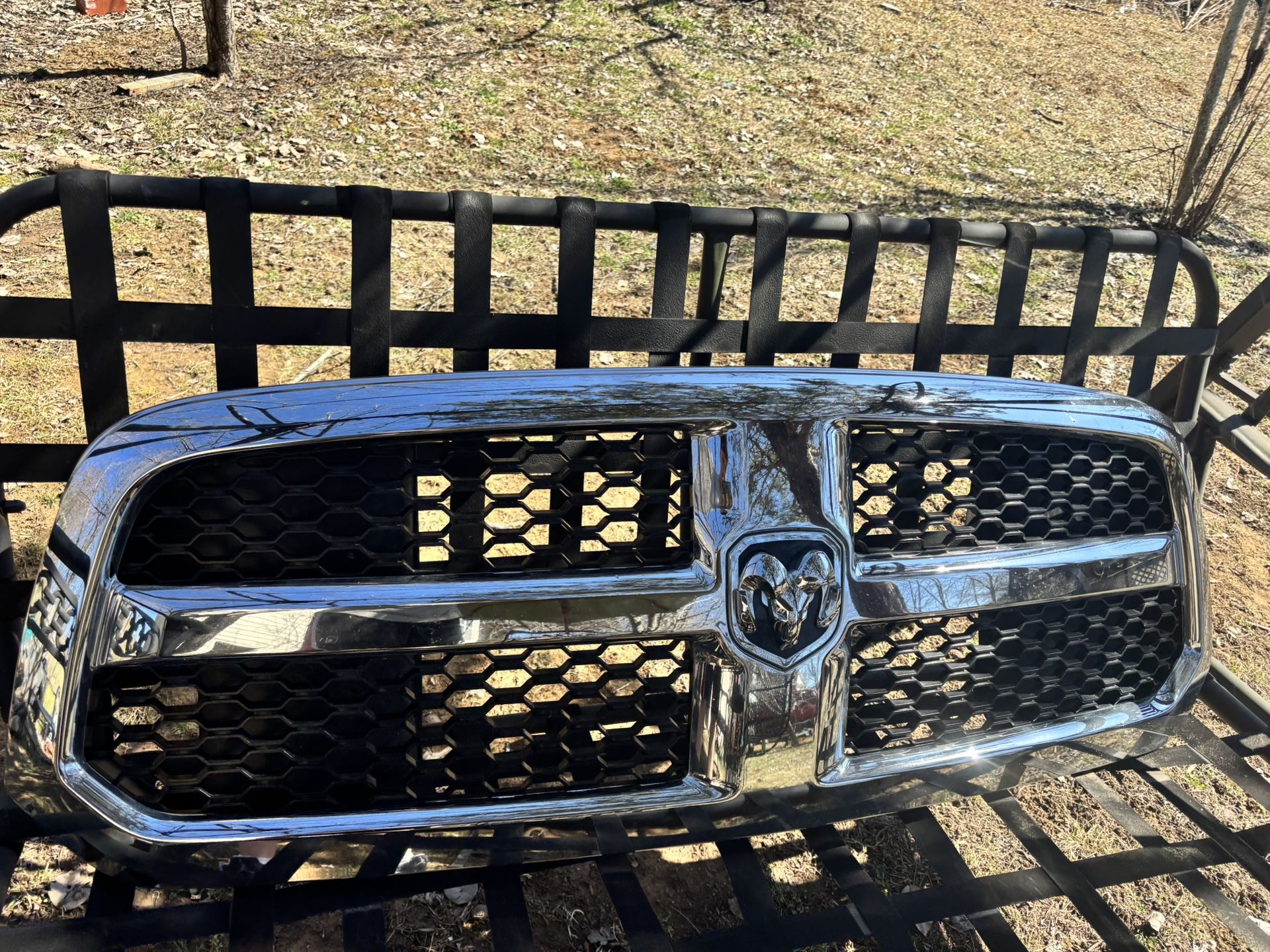 Ram 1500 Grille