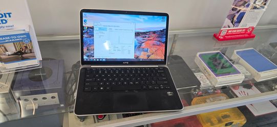 Dell XPS i7 256gb 13" laptop