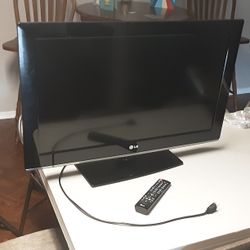 32 TV......LG .....LIKE NEW