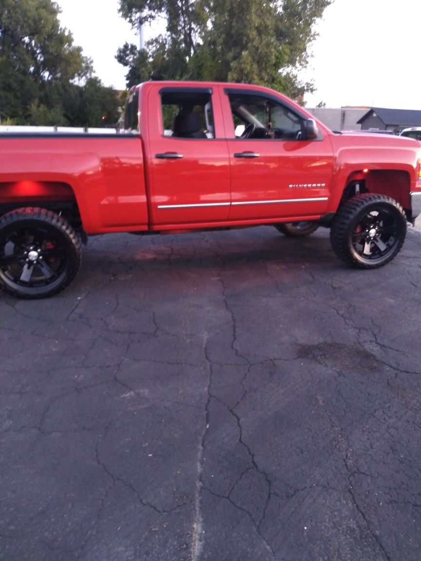 2015 Chevy Silverado Red