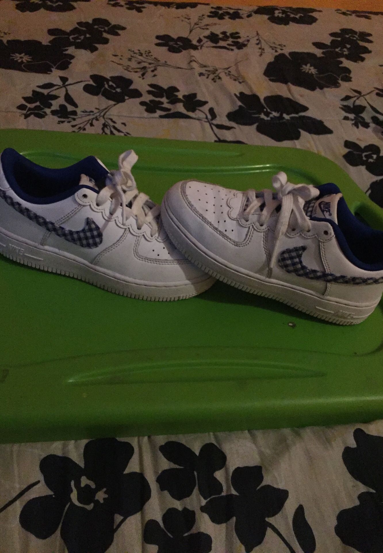 Nike Air Force 1 size 1y