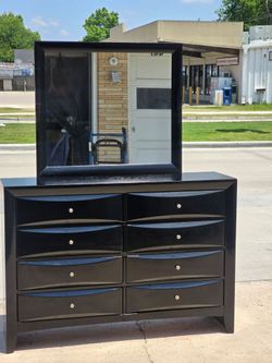 DRESSER WITH MIRROR