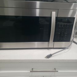 Samsung  ME16A4021As