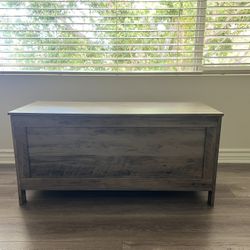 Storage box