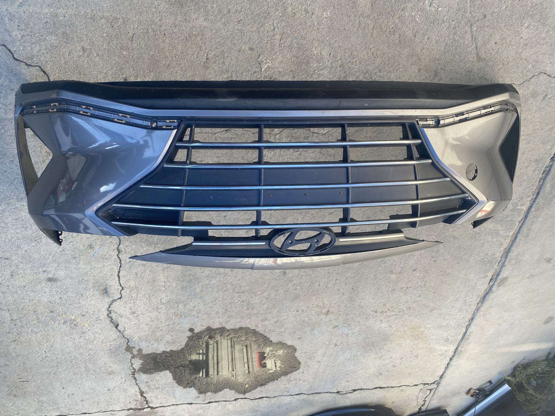 2019-2020 Hyundai Elantra SE /SEL Front Bumper 