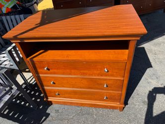 Chest Dresser