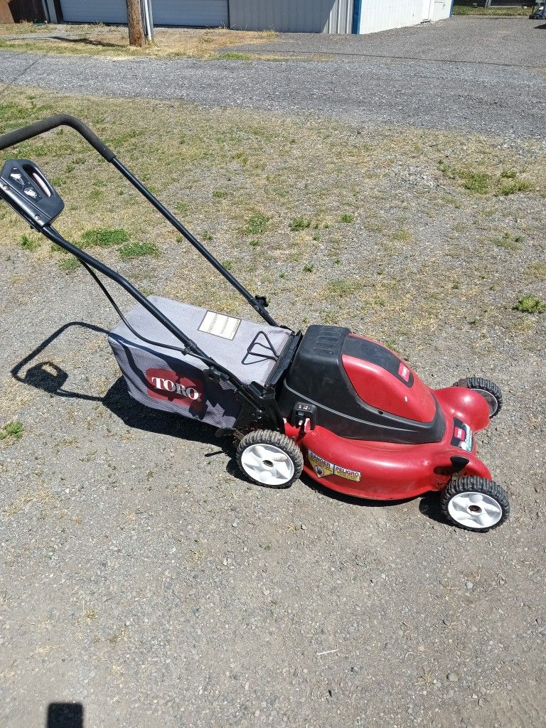 Toro E-cycle 36 Volt Lawn Mower