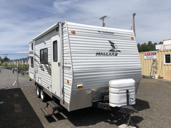 18 ft mallard travel trailer