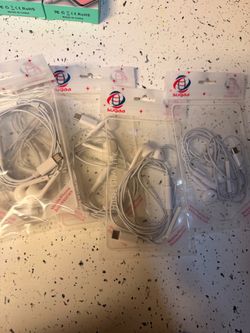 Sugaa USB-C USB B Wired Earbuds 3-Pack and chargers