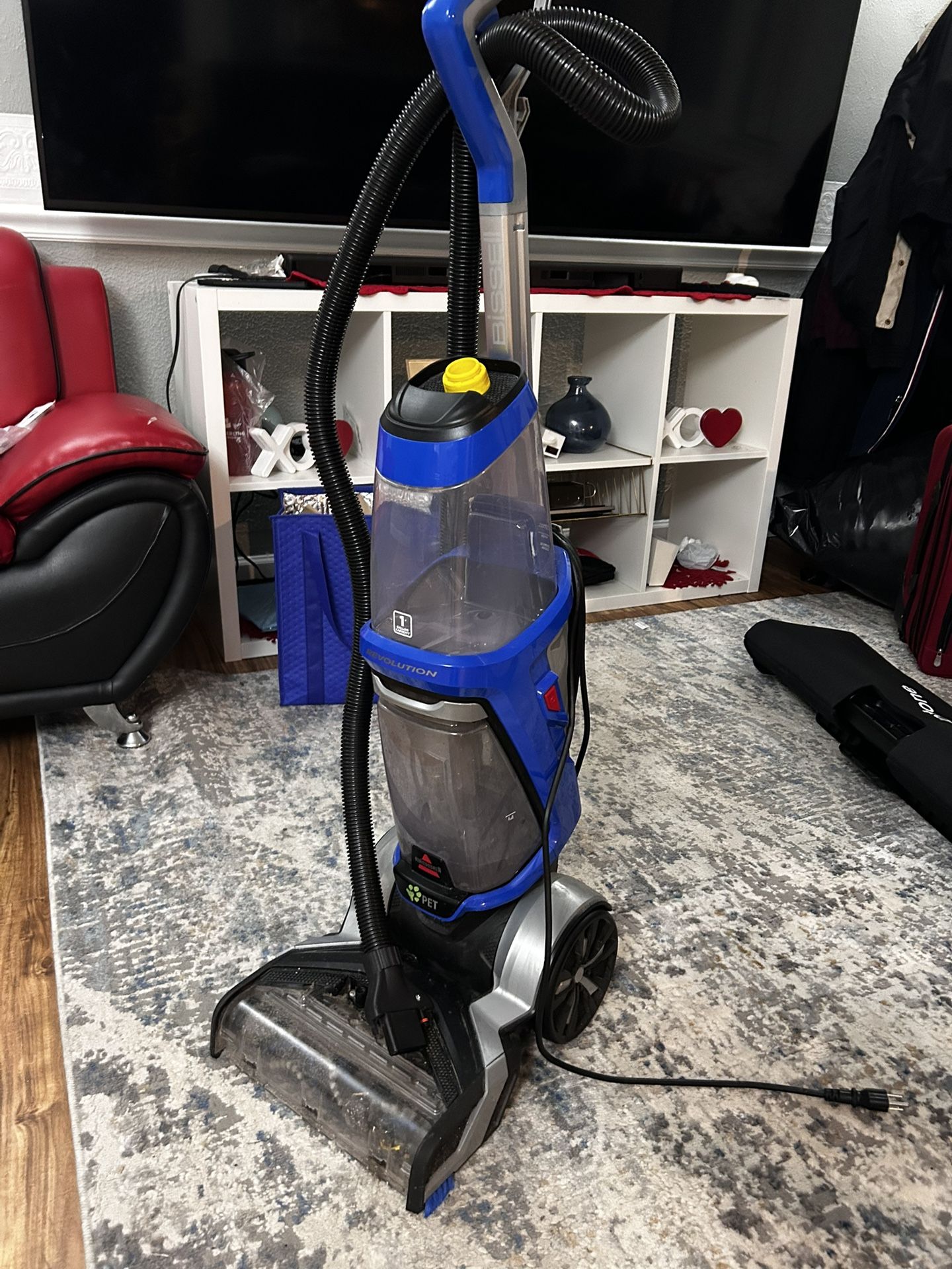 Bissel ProHeat 2X Revolution Pet Vacuum Cleaner