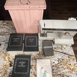 Incredible Vintage Kenmore Sowing Machine