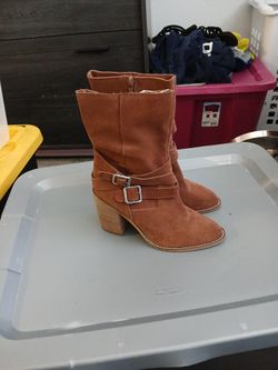 New Woman's Boots Size 7