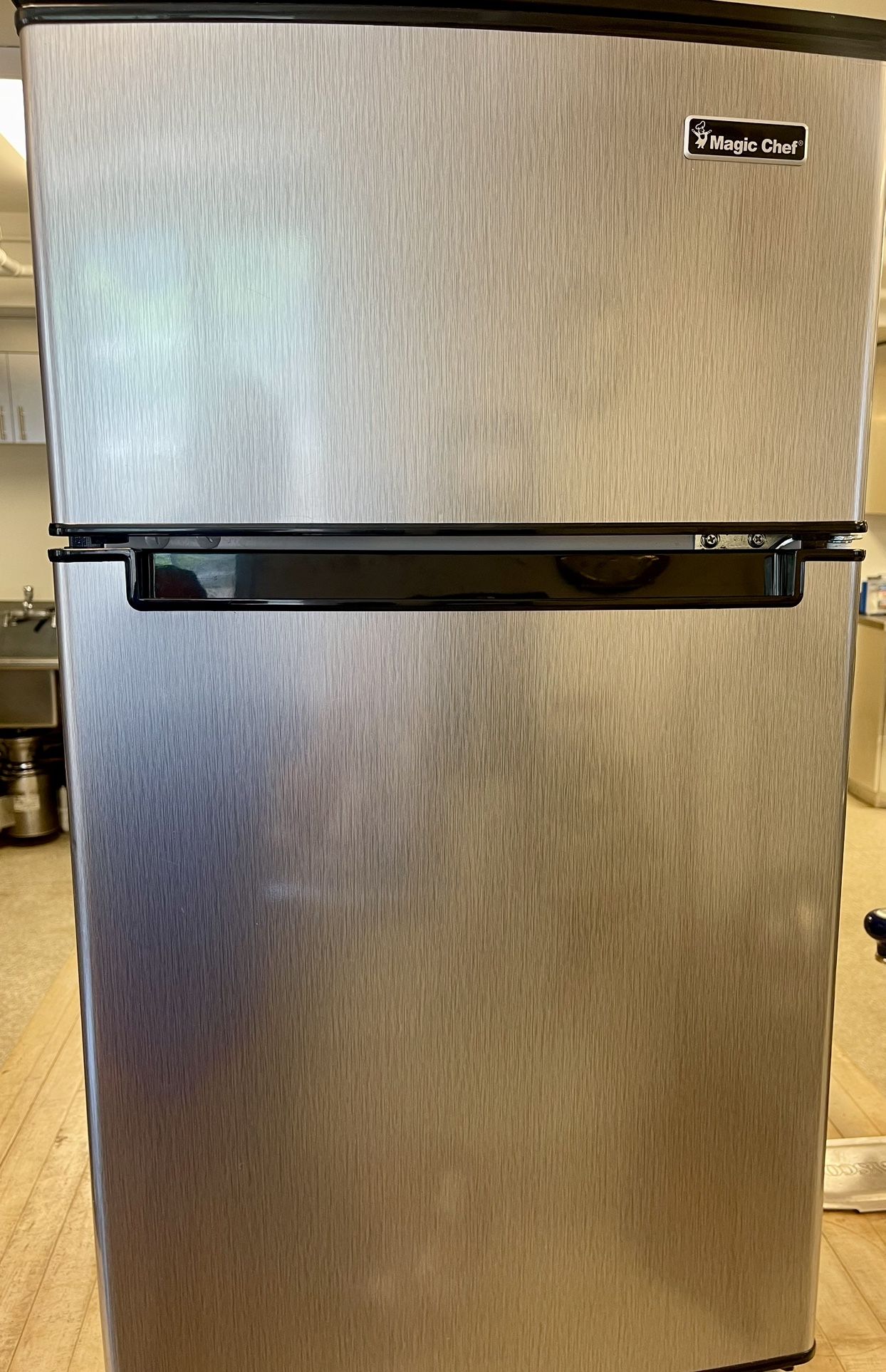 Magic Chef 3.1 cu. ft. Mini Fridge with Freezer