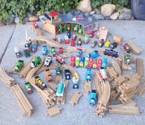 Thomas the Train nd Wooden Tracks over Approximately 150 Peices