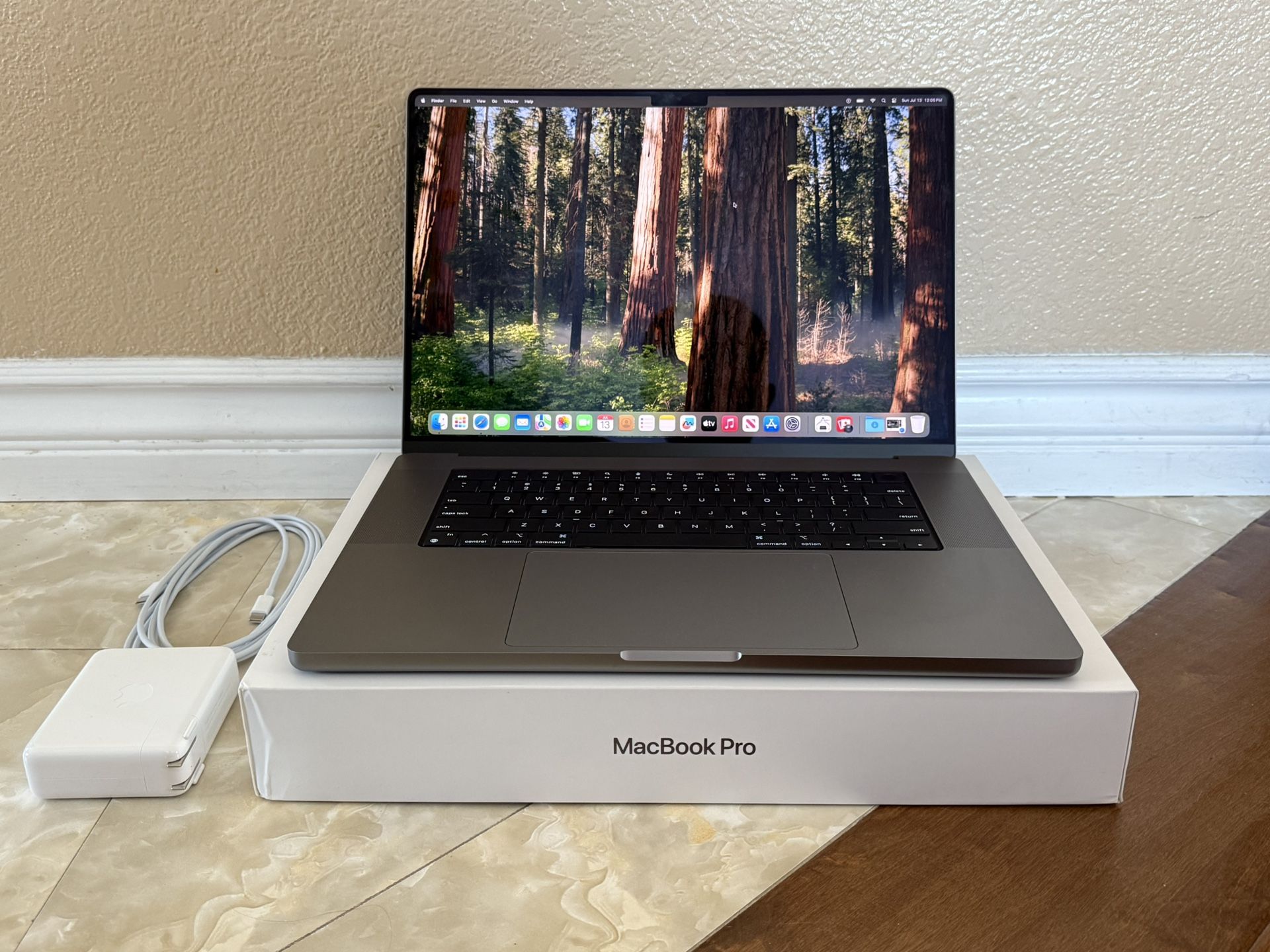 MacBook Pro 2021 16” M1 16G 500G , Cycle = 40