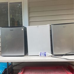 3 Mini Refrigerators