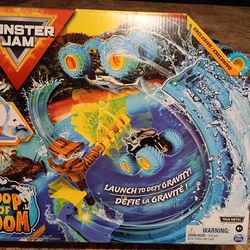 Monster Jam Megalodon Loop of Doom Track Set-NEW