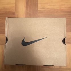 Jordan 12 retro sz 2.5