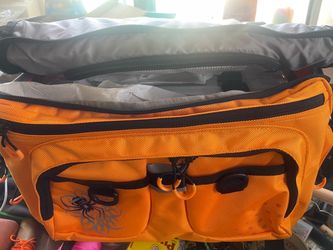 Spider wire fishing tackle  bag with 4 large storage tackle units