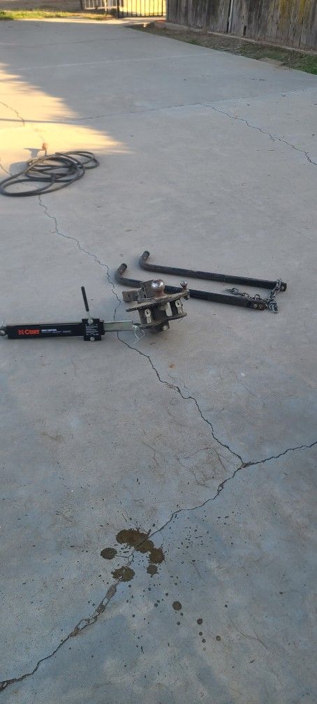 Travel Trailer Hitch and Sway Bar