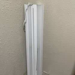 Two light Fixtures / Shop lights