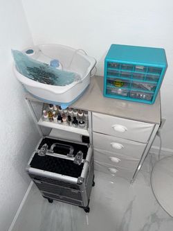 Nail tech kit