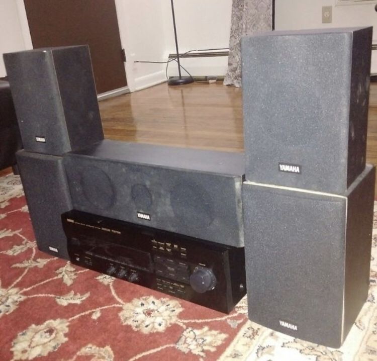 YAMAHA RECEIVER