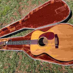 Willie Nelson Signed 1953 000-18 Martin Guitar 