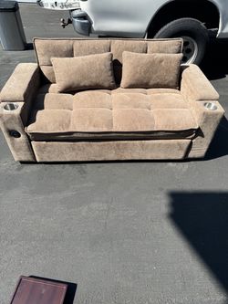 Cozy Couch in great condition