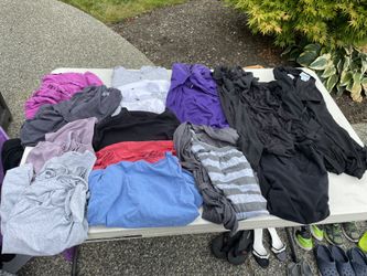 Maternity Clothes Lot