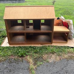 Wooden Dollhouse 