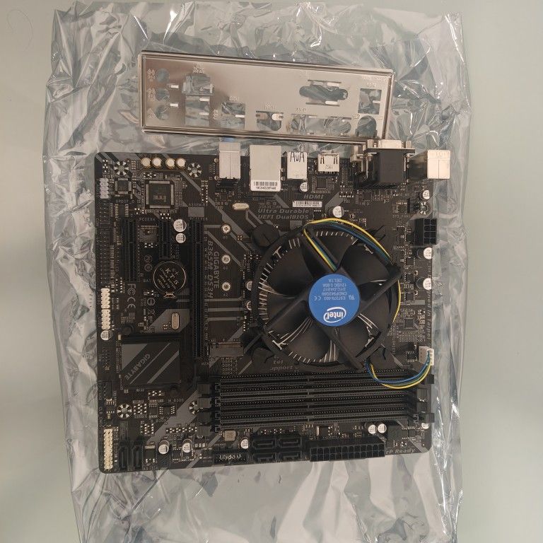 i5-9500 and Motherboard
