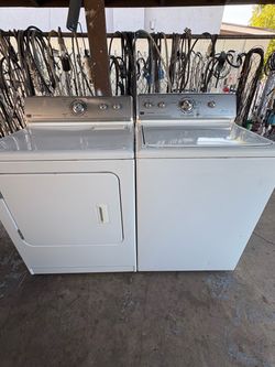 MAYTAG Washer And Dryer Electric Set