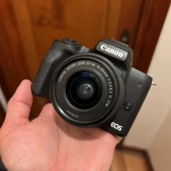 Canon M50 Mirrorless Camera + Creator Kit
