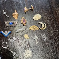 VINTAGE  PINS $2 EAC