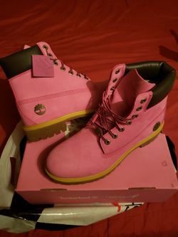 Timberlands Breast Cancer Awareness Brand New