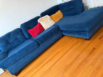 Blue 2-Piece Sectional w/ Chaise + Pillows & Decor – $150