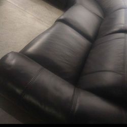 SECTIONAL GENUINE LEATHER RECLINER ELECTRIC BLACK COLOR.. DELIVERY 🚚 SERVICE AVAILABLE 💥🚚💥