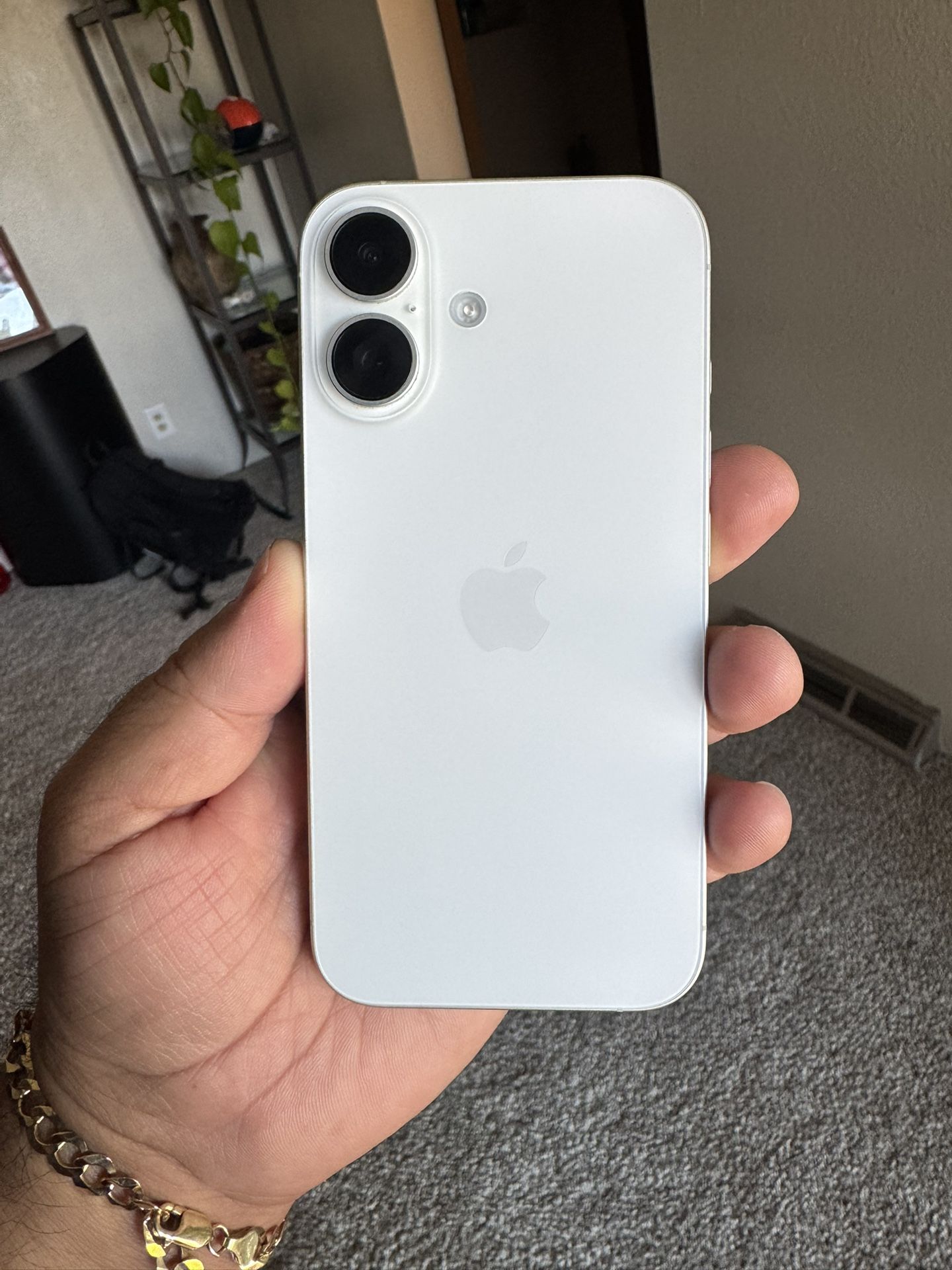 like new Iphone 16 128GB unlock